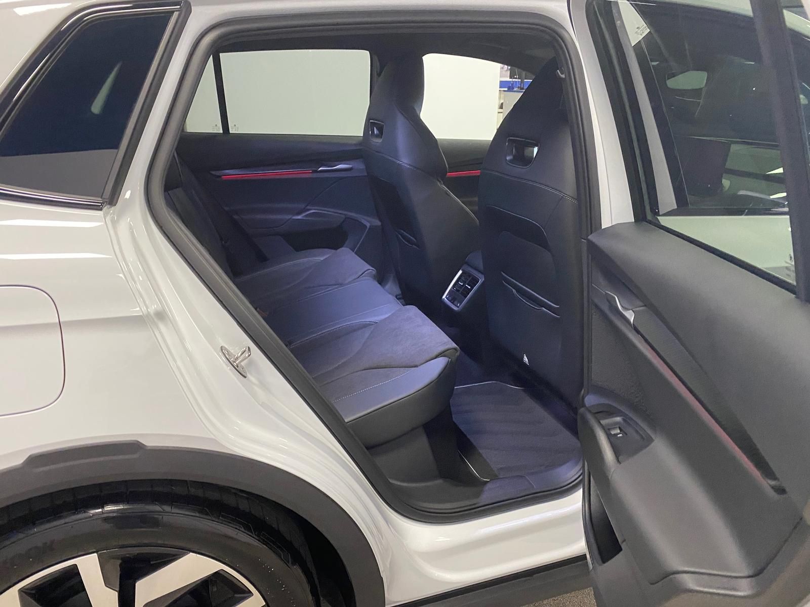 Fahrzeugabbildung SKODA Elroq 60 Sportline+ACC+Kamera+NAVI+4xSITZHEIZUNG