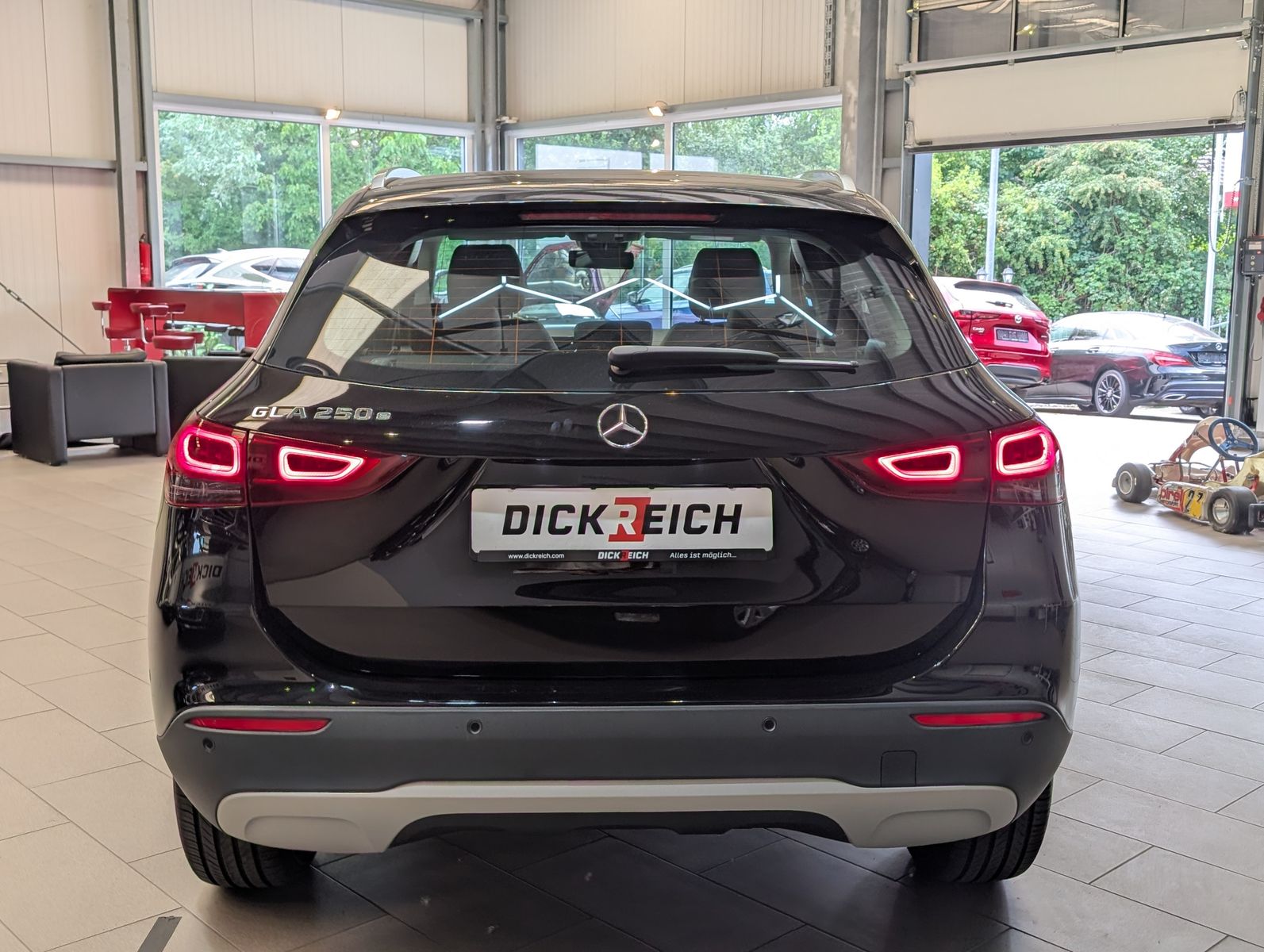 Fahrzeugabbildung Mercedes-Benz GLA 250 e EQ LED*NAVI*CARPLAY*SPURH.*PARKASSIST*