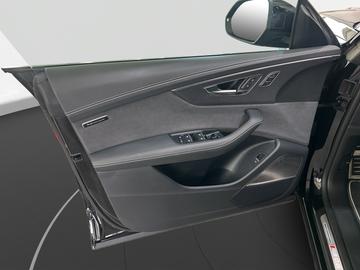2025 AUDI RSQ8 — фото 10