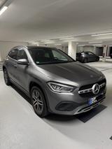 Mercedes-Benz GLA 200 MBUX Ambiente Service Neu - top Zustand - Mercedes-Benz in Bielefeld: Gla