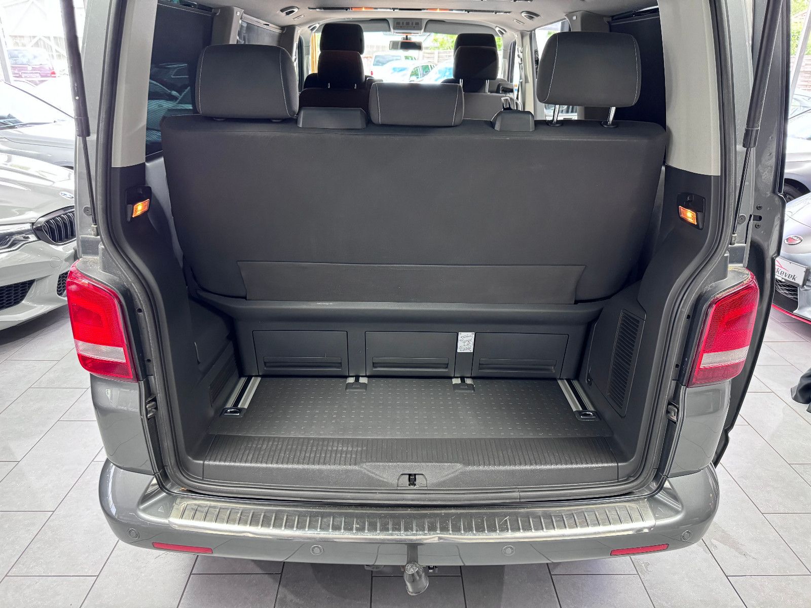 Fahrzeugabbildung Volkswagen T5 Multivan Comfortline 4Motion*XENON*NAVI*AHK*