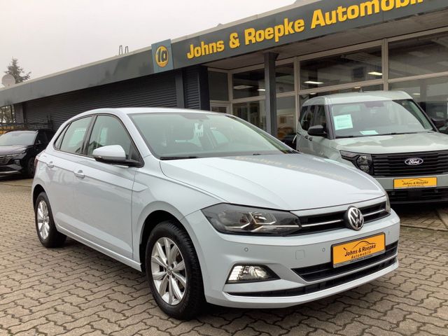 Volkswagen Polo VI Highline /ALLWETTERREIFEN /PDC /SITZ-HZG