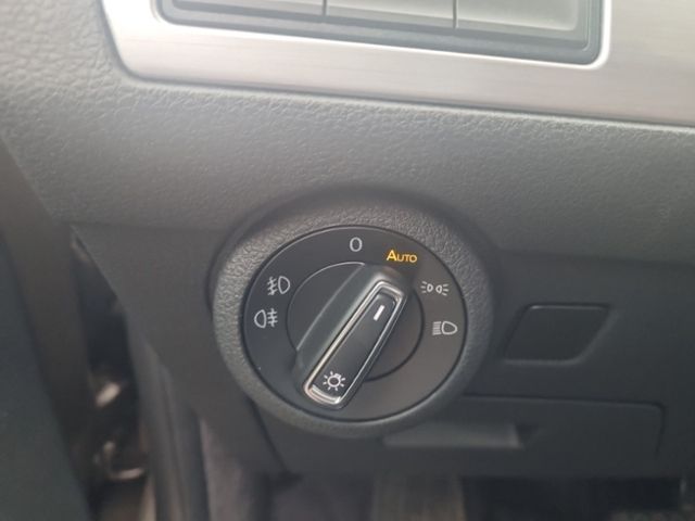 Fahrzeugabbildung Volkswagen Multivan T6.1 2.0 TDI DSG 4Motion Comfortline AH