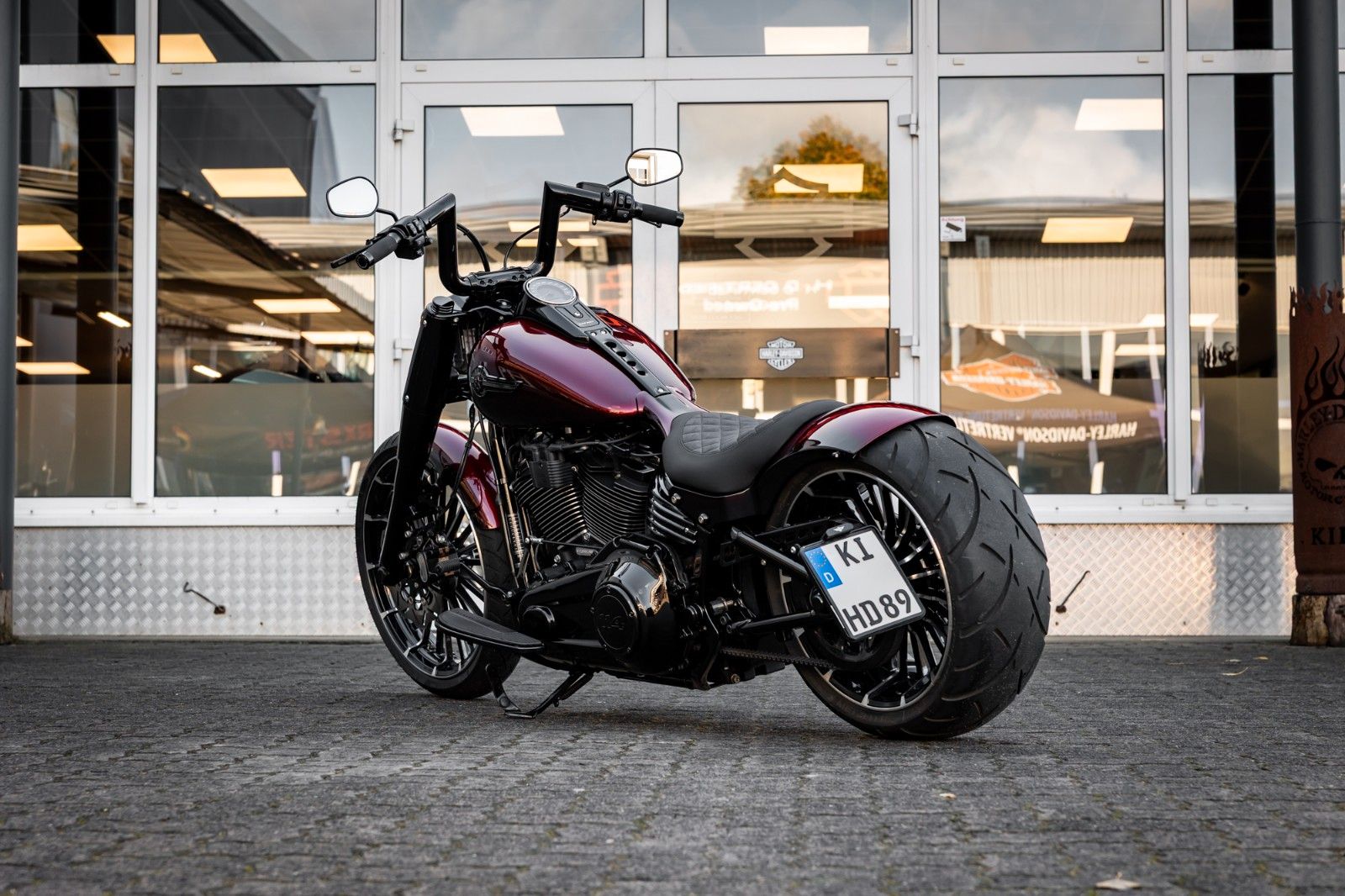 Fahrzeugabbildung Harley-Davidson FAT BOY FLFBS 114 MY24 - JEKILL&HYDE - CUSTOM