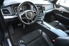 Fahrzeugabbildung Volvo XC 90 D5 AWD* R-Design*STDHZG*PANO*AHK*MIetkauf