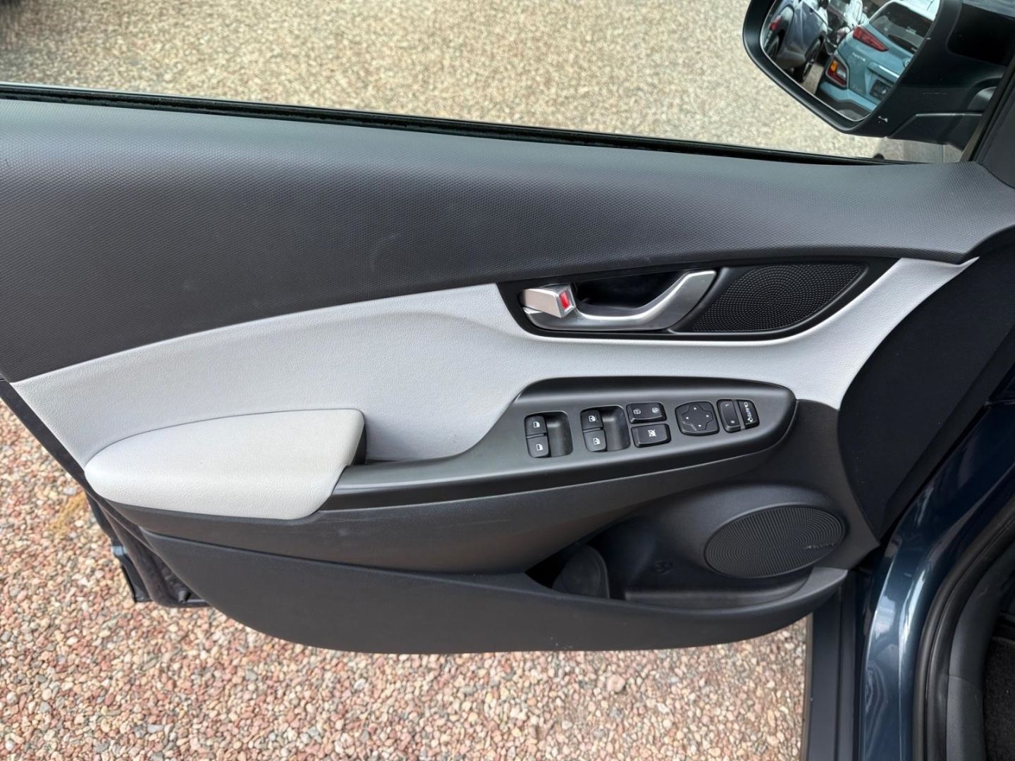 Fahrzeugabbildung Hyundai KONA Elektro 64 kWh (150kW) PRIME Sitzpaket Lede