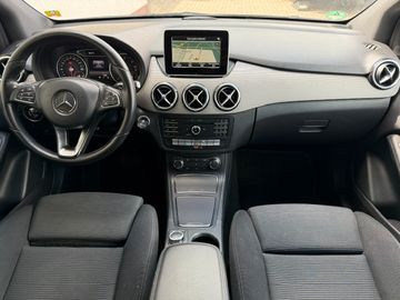 Mercedes B 180 - 12