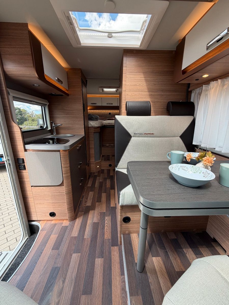 Fahrzeugabbildung Weinsberg CaraCompact Edition Pepper 600 MEG MJ26