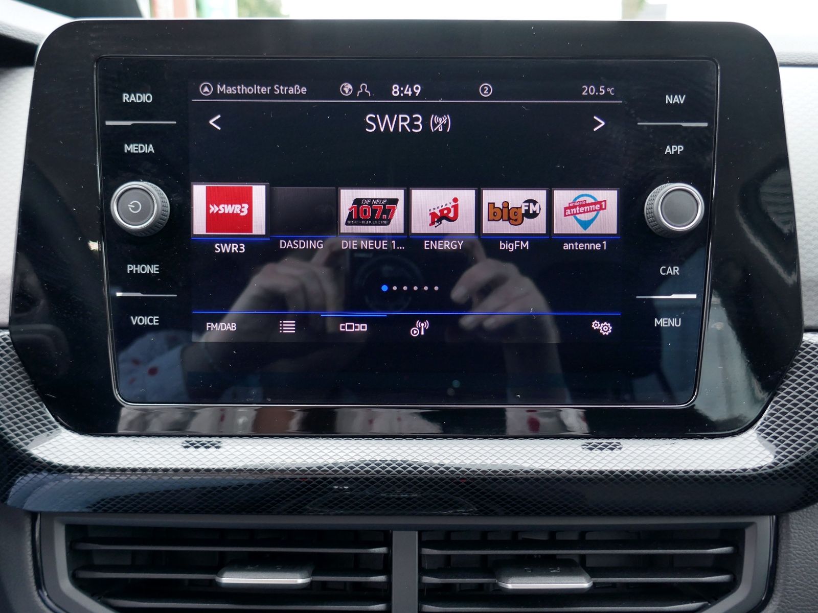 Fahrzeugabbildung Volkswagen T-Cross Life 1.0 TSI DSG | LED RFK ACC Navi App
