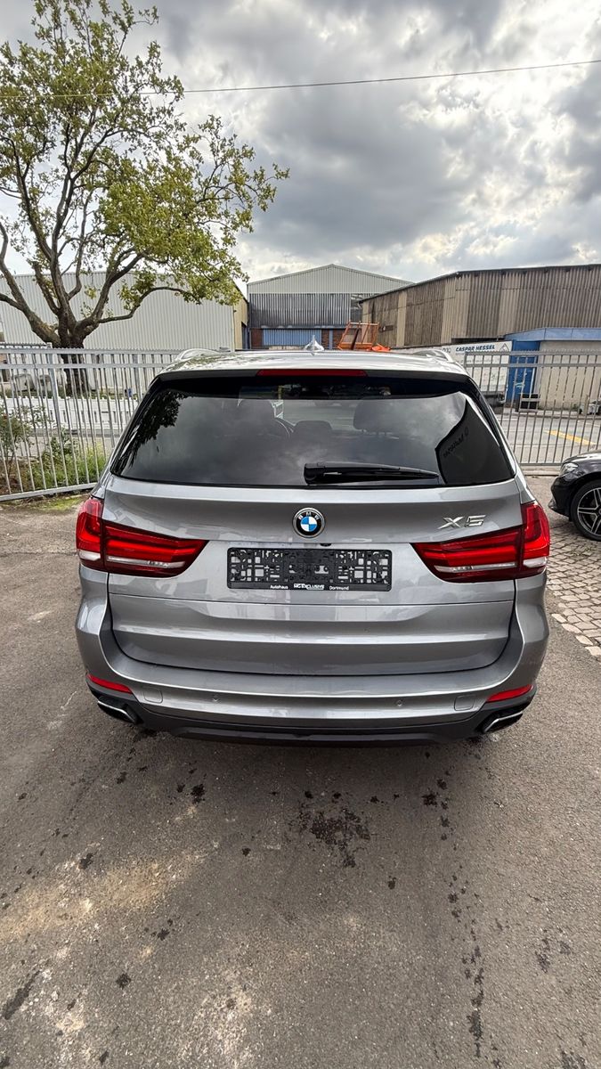 Fahrzeugabbildung BMW X5 xDrive 40 e