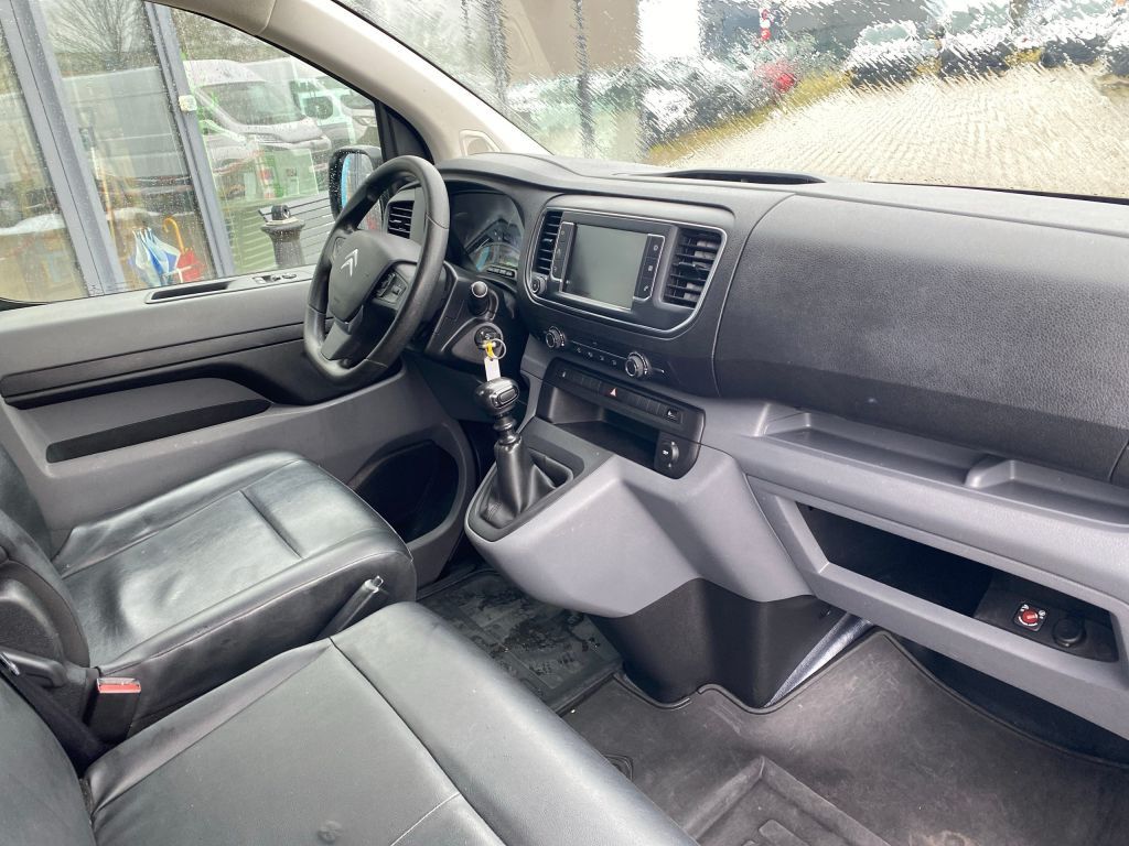 Fahrzeugabbildung Citroën Jumpy Variospace XL BlueHDi 120 Worker *6-Sitzer