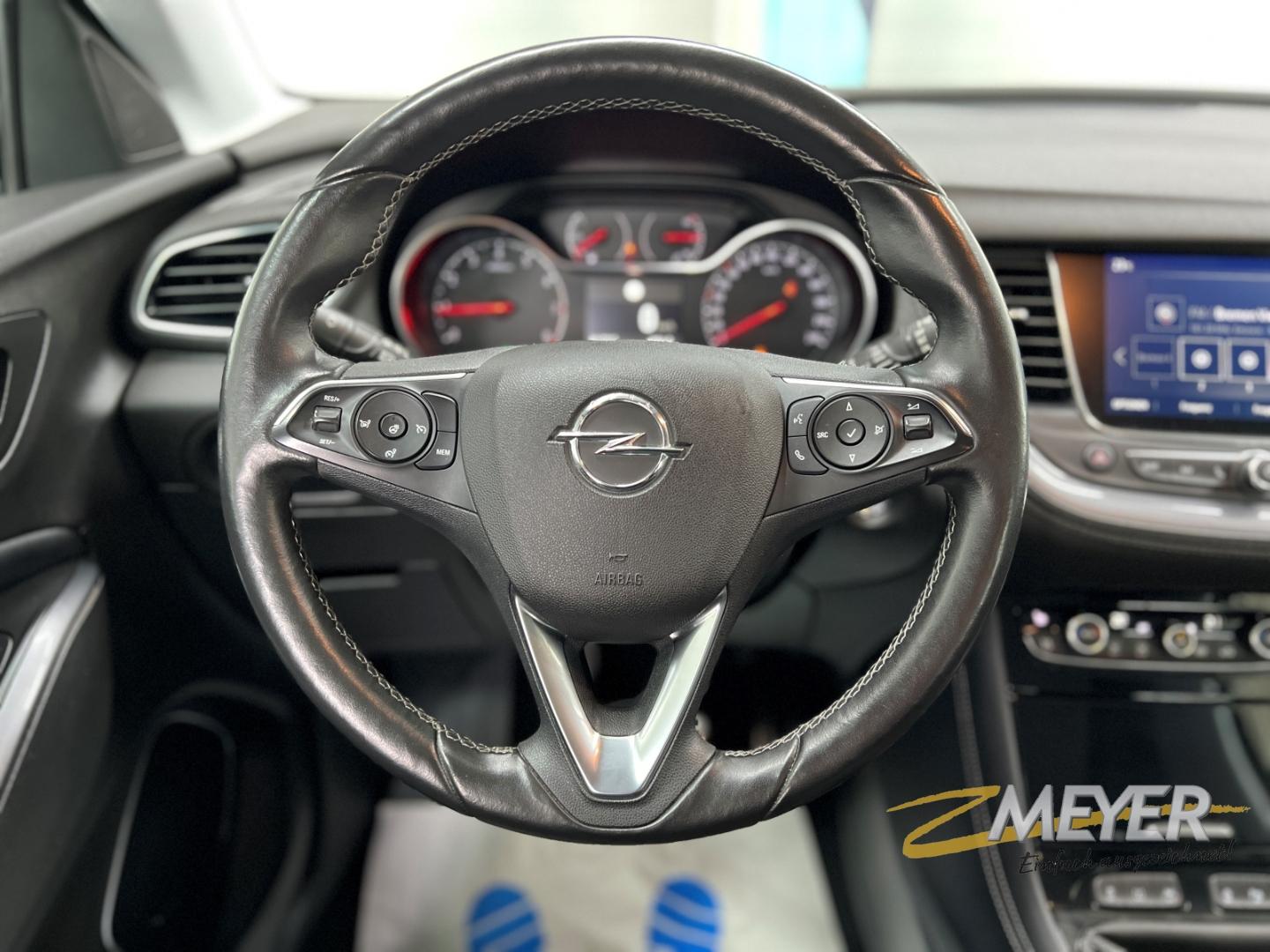 Opel Grandland X Ultimate 1.2 MT6 AHK PDC SHZ LHZ AGR