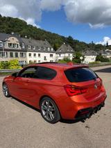 BMW M140i | Scheckheftgepflegt | Automatik | 340 PS  - BMW mit Benzin-Antrieb: Orange, Sportwagen