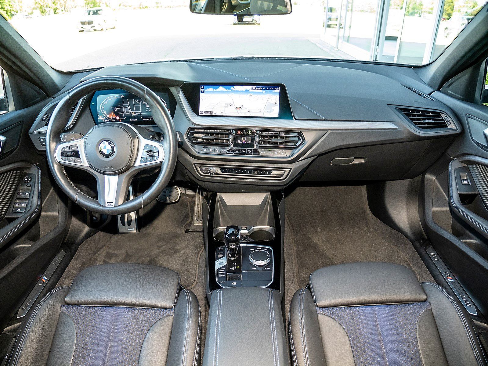 BMW 118i 5-Tür M Sportpaket LED DAB Tempomat 1VB PDC foto 5