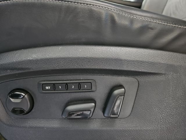 Fahrzeugabbildung Volkswagen T6.1 Multivan 2.0 TDI 4M DSG Highline 4x4 AHK ST