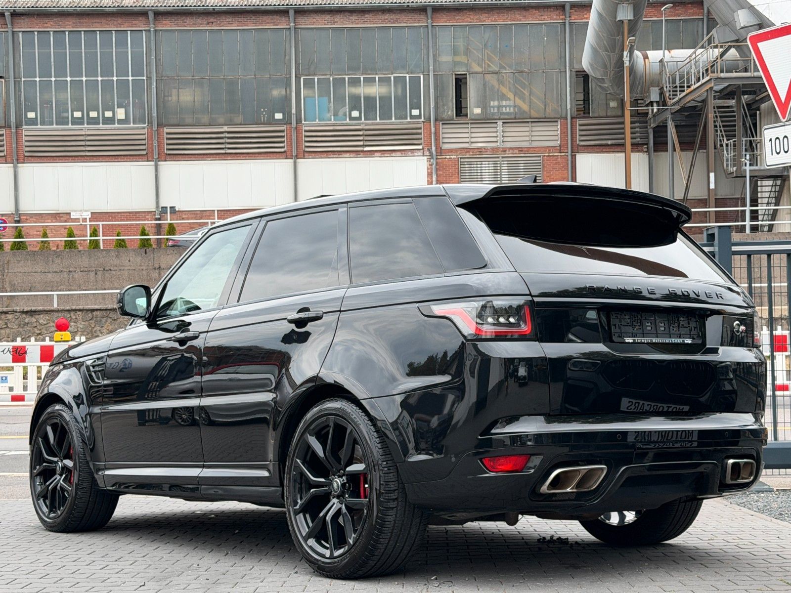 Land Rover Range Rover Sport SVR Aut. 1 Hand - /// foto 8