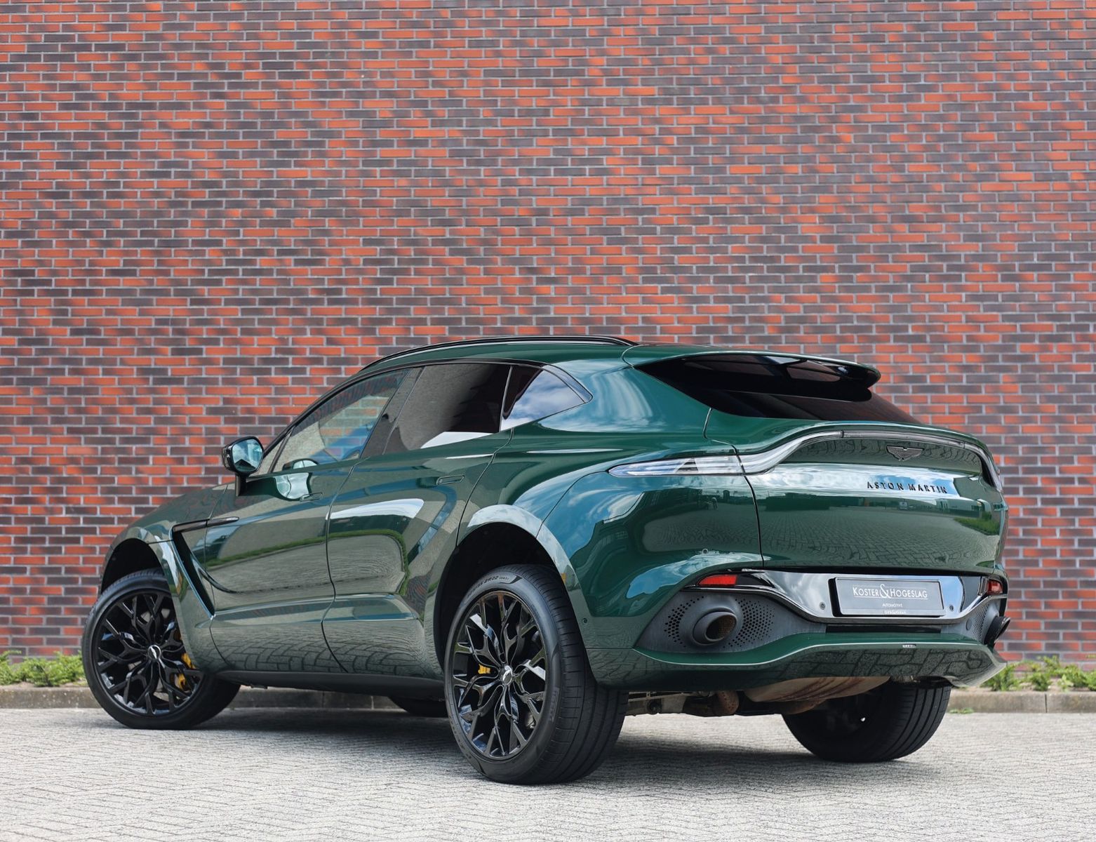 Aston Martin DBX 4.0 V8 | Pano - Scheckheft imagem 2