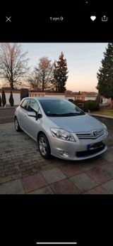 Toyota Auris 1.6 benzin - Toyota Auris aus 2011