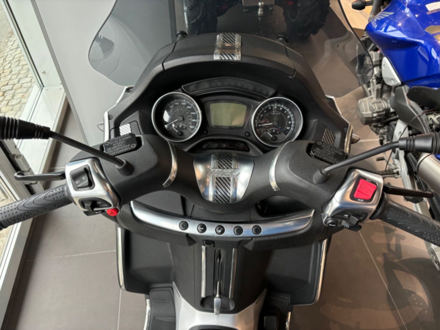 Fahrzeugabbildung Piaggio MP3 500 HPE aus Erster Hand