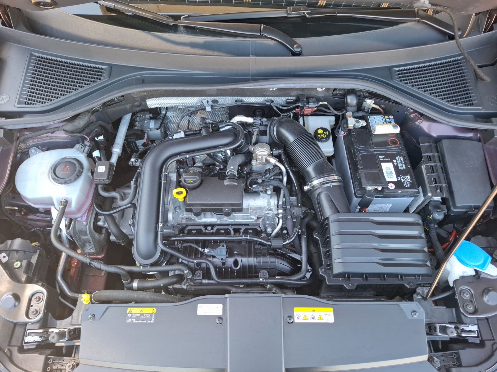 Fahrzeugabbildung Volkswagen T-Roc TSI LED AHK AID LANE Assist