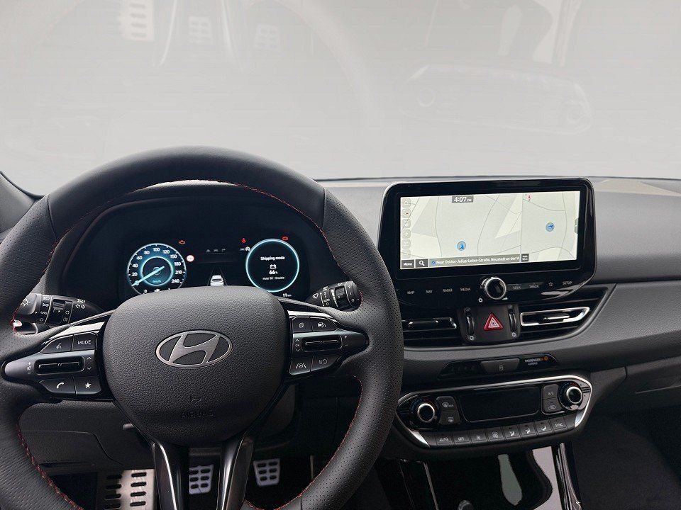 Fahrzeugabbildung Hyundai i30 Kombi 1.5T 140PS 48V N LINE Panoramadach