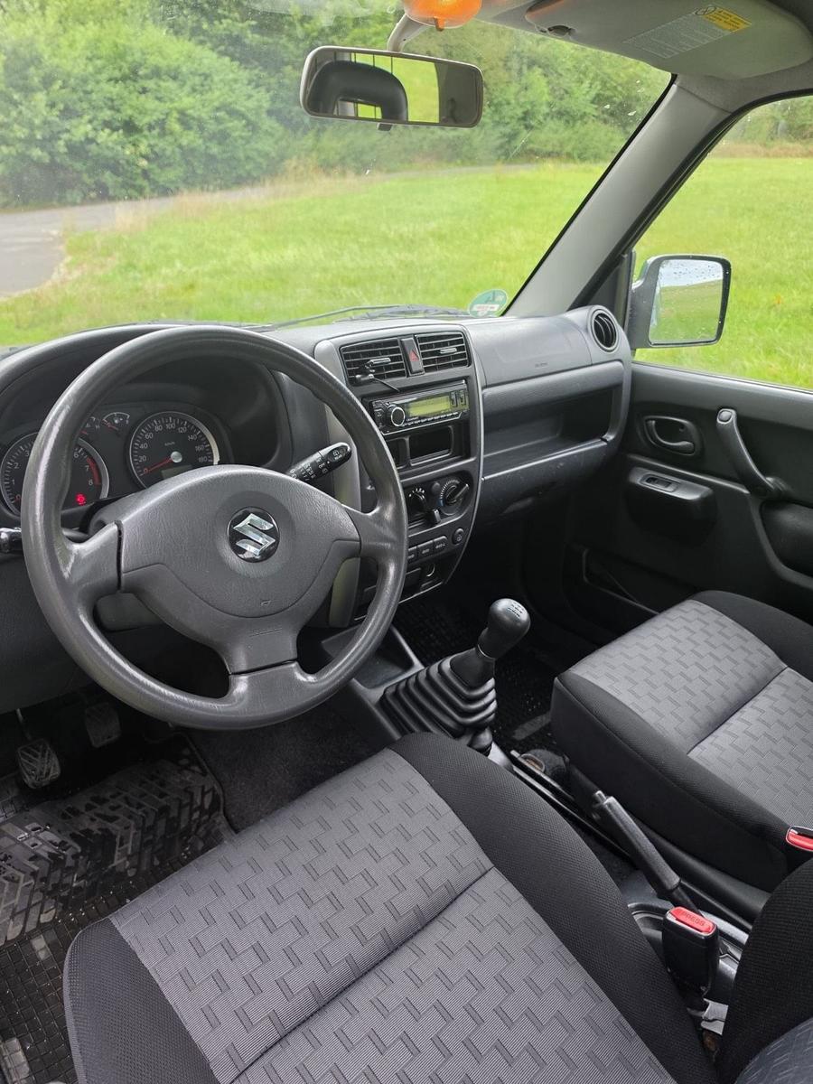 Suzuki Jimny 2010 — photo 8