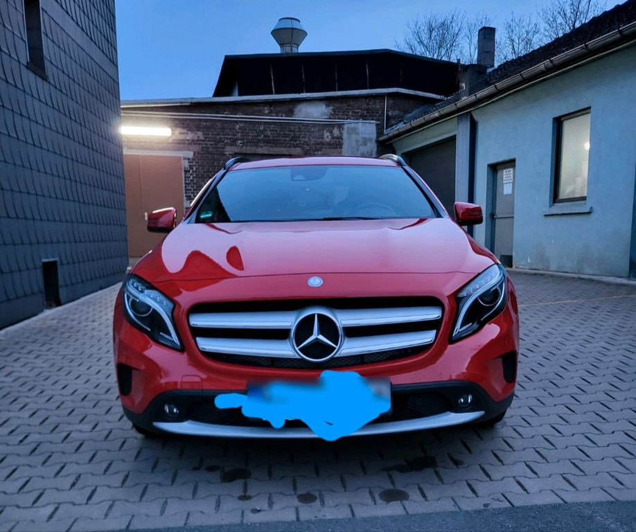 Image of Mercedes-Benz CLA 200