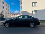 Mercedes-Benz C 200 4MATIC AVANTGARDE Autom. AVANTGARDE - Mercedes-Benz C 200 mit Benzin-Antrieb: Schwarz, Panorama-Dach, Limousine