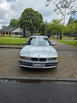 BMW 728i -
