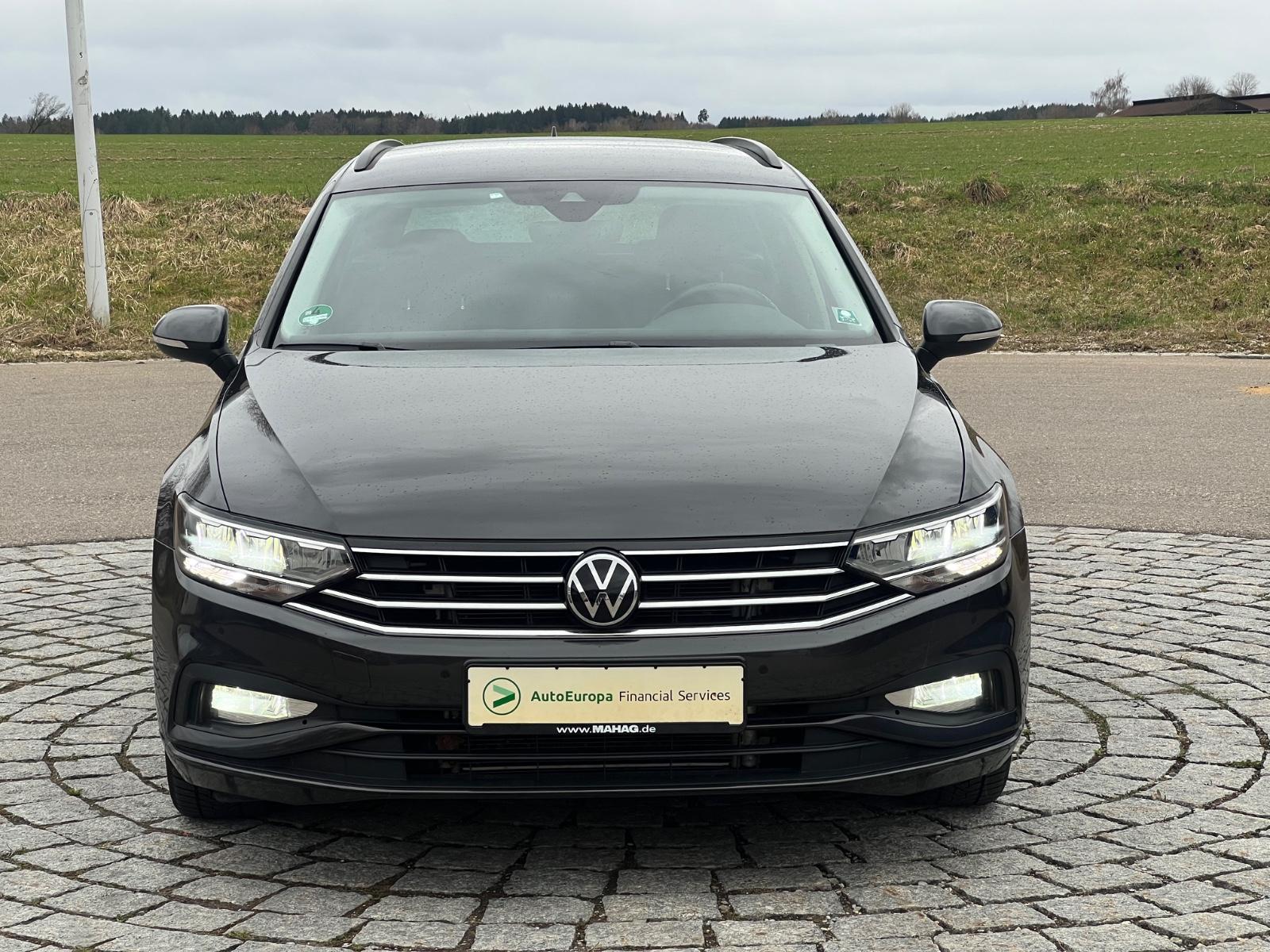 Volkswagen Passat Variant Conceptline2.0TDI DSG AHK Kam LED