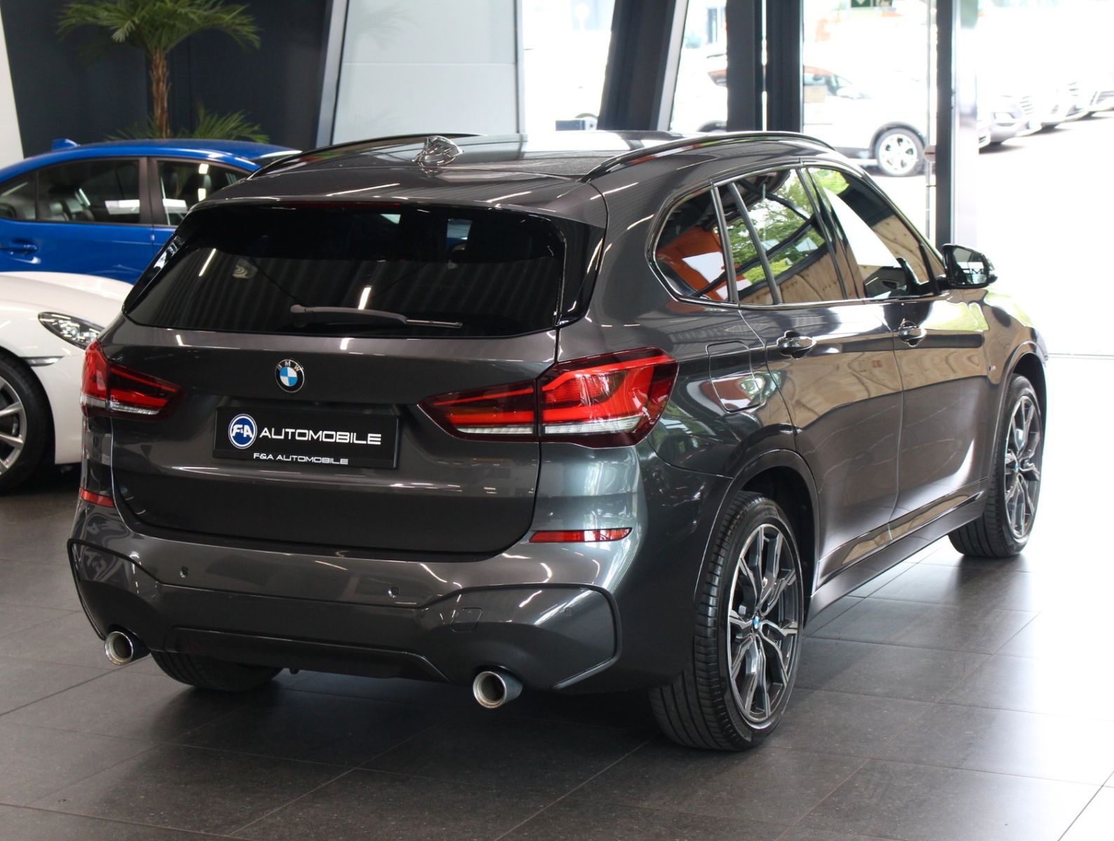 Fahrzeugabbildung BMW X1 xDrive20i M Sport *1.Hand*HUD*Kamera