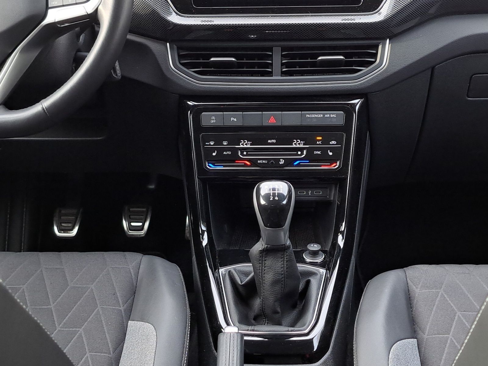 Volkswagen T-Cross - Bild 9