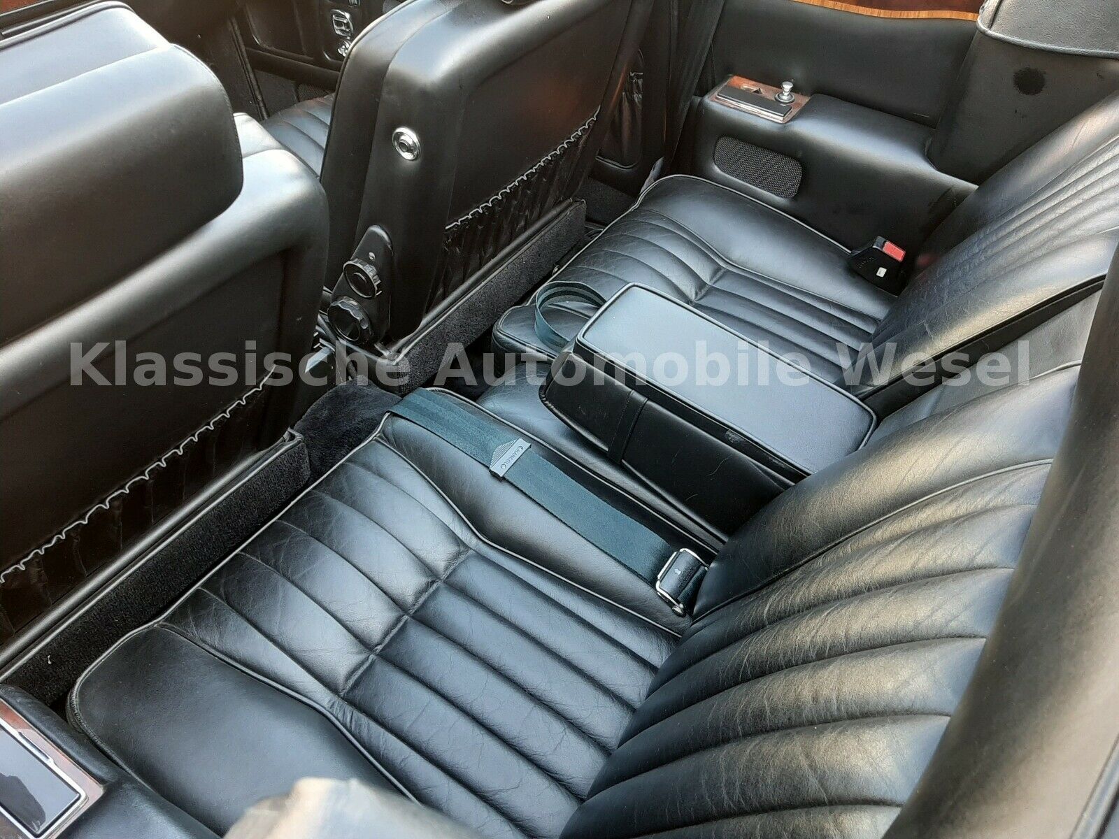 Fahrzeugabbildung Rolls-Royce Corniche/Deutsch mit orig. 13.636 km/Einzigartig