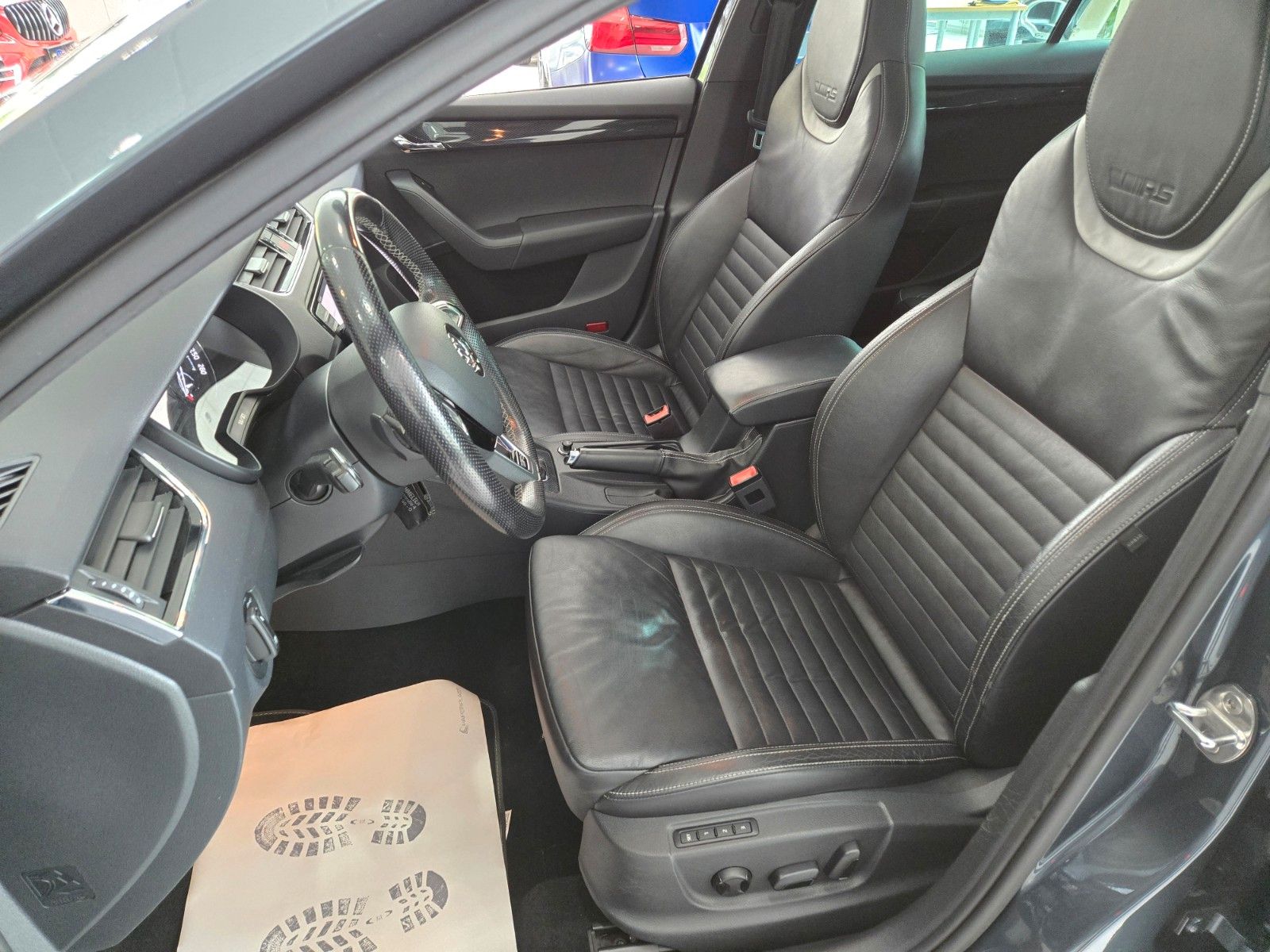 Fahrzeugabbildung SKODA Octavia Combi RS
