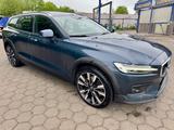 Volvo V60 Cross Country D4 AWD Geartronic - blaue Volvo V60 Cross Country