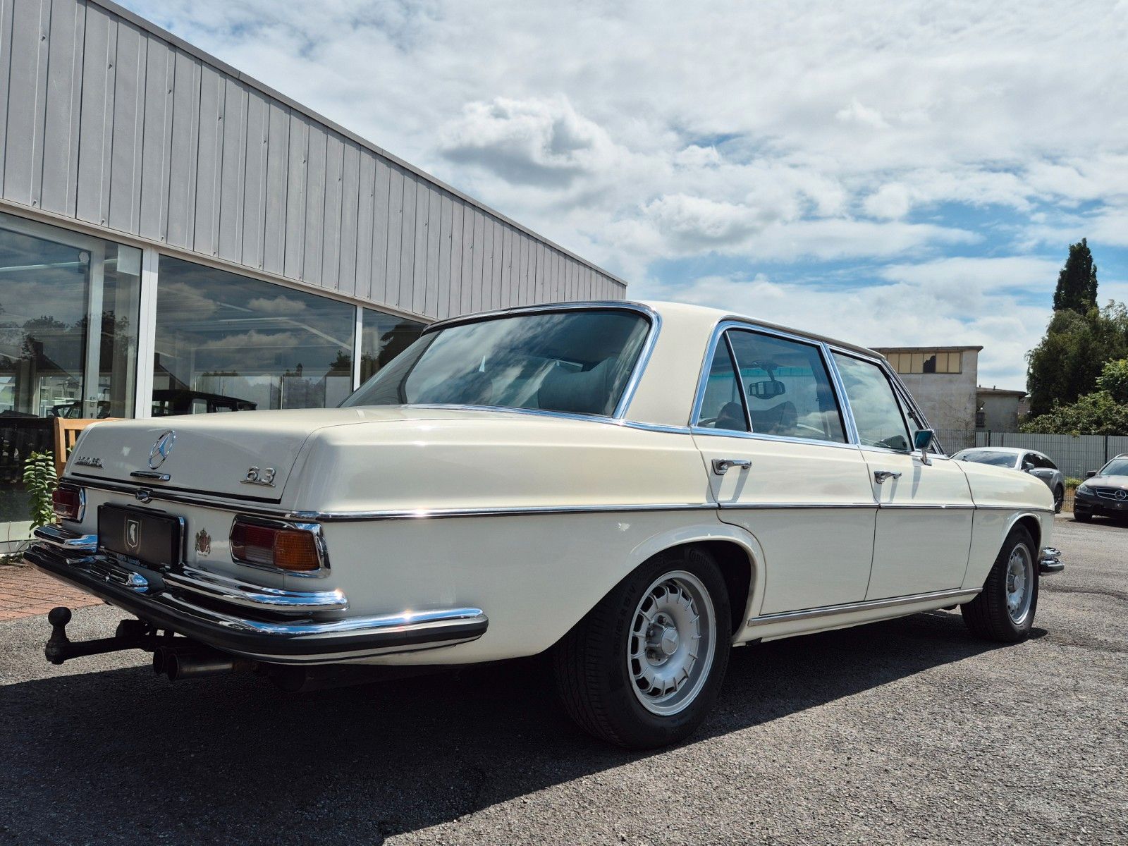 Fahrzeugabbildung Mercedes-Benz 300 SEL 6.3/Deutsch/Historie/3. Hd./WGA 62
