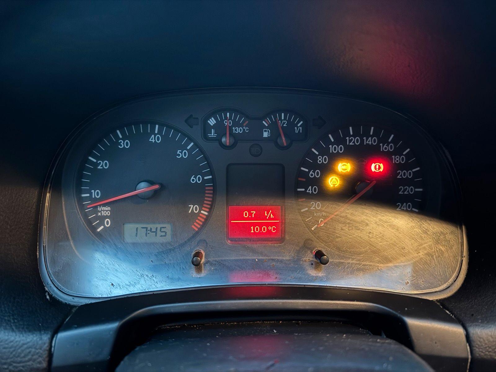 Volkswagen Golf 2005 — photo 8