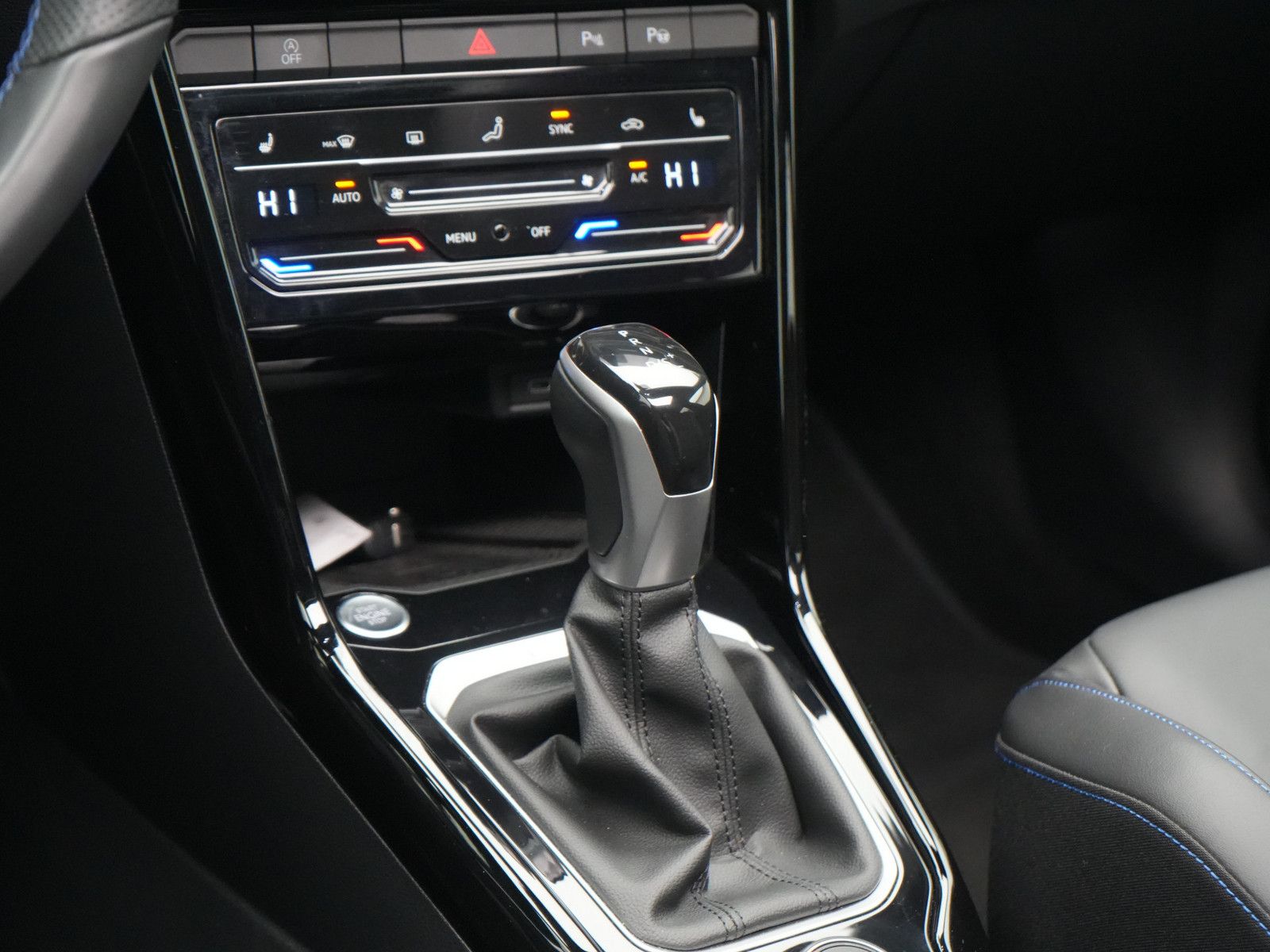 Volkswagen T-Roc - Bild 12