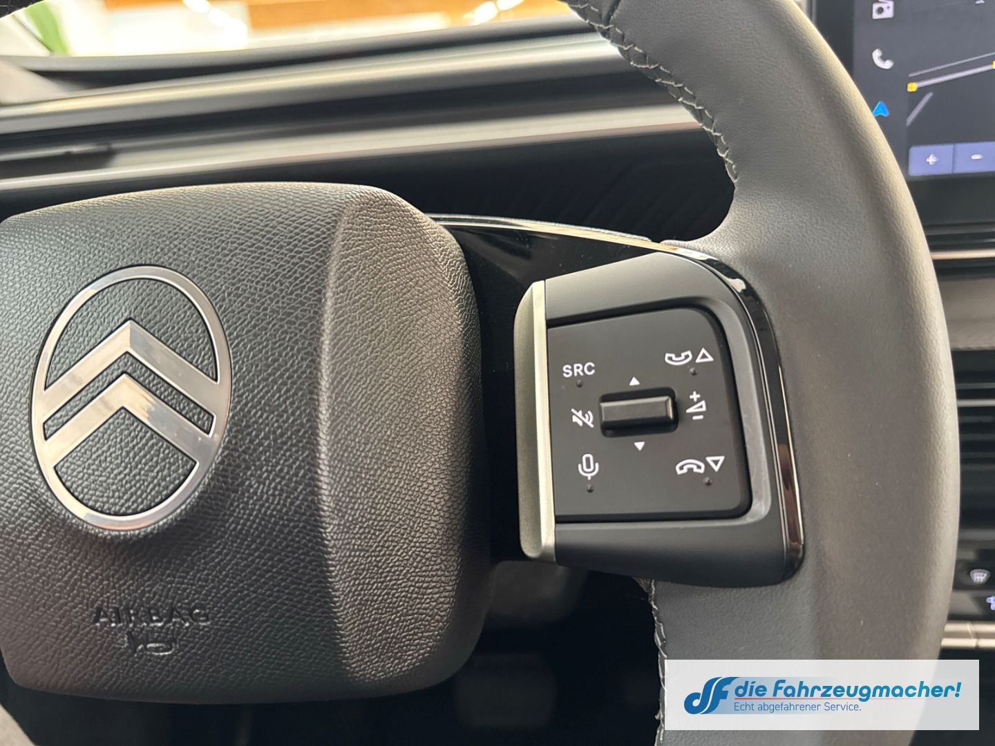 Fahrzeugabbildung Citroën C3 e 113 MAX HUD Navi Soundsystem LED Apple CarP