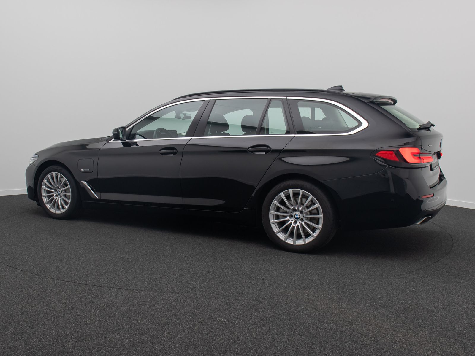 Fahrzeugabbildung BMW 530e xD ACC Laser HUD DAB Kamera 4xKlima Sport