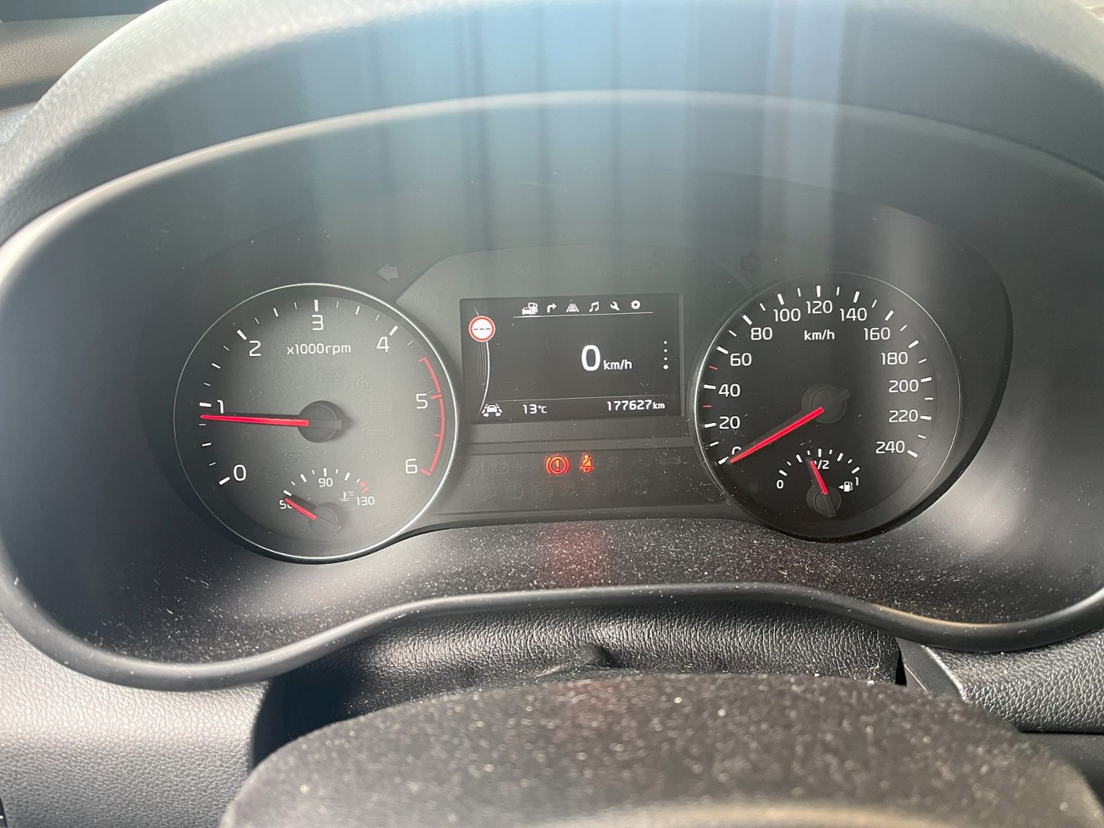Fahrzeugabbildung Kia Sportage 2.0 CRDI AWD Spirit XEN NAV JBL 19"