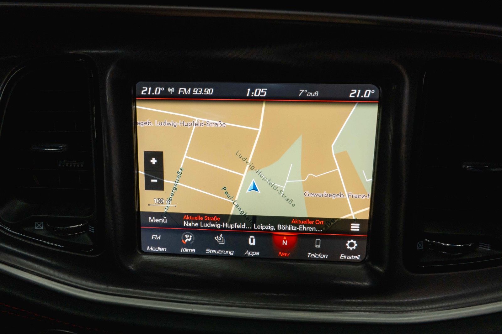 Fahrzeugabbildung Dodge Challenger 6.4 V8 SRT 392 R/T SCAT PACK WIDEBODY