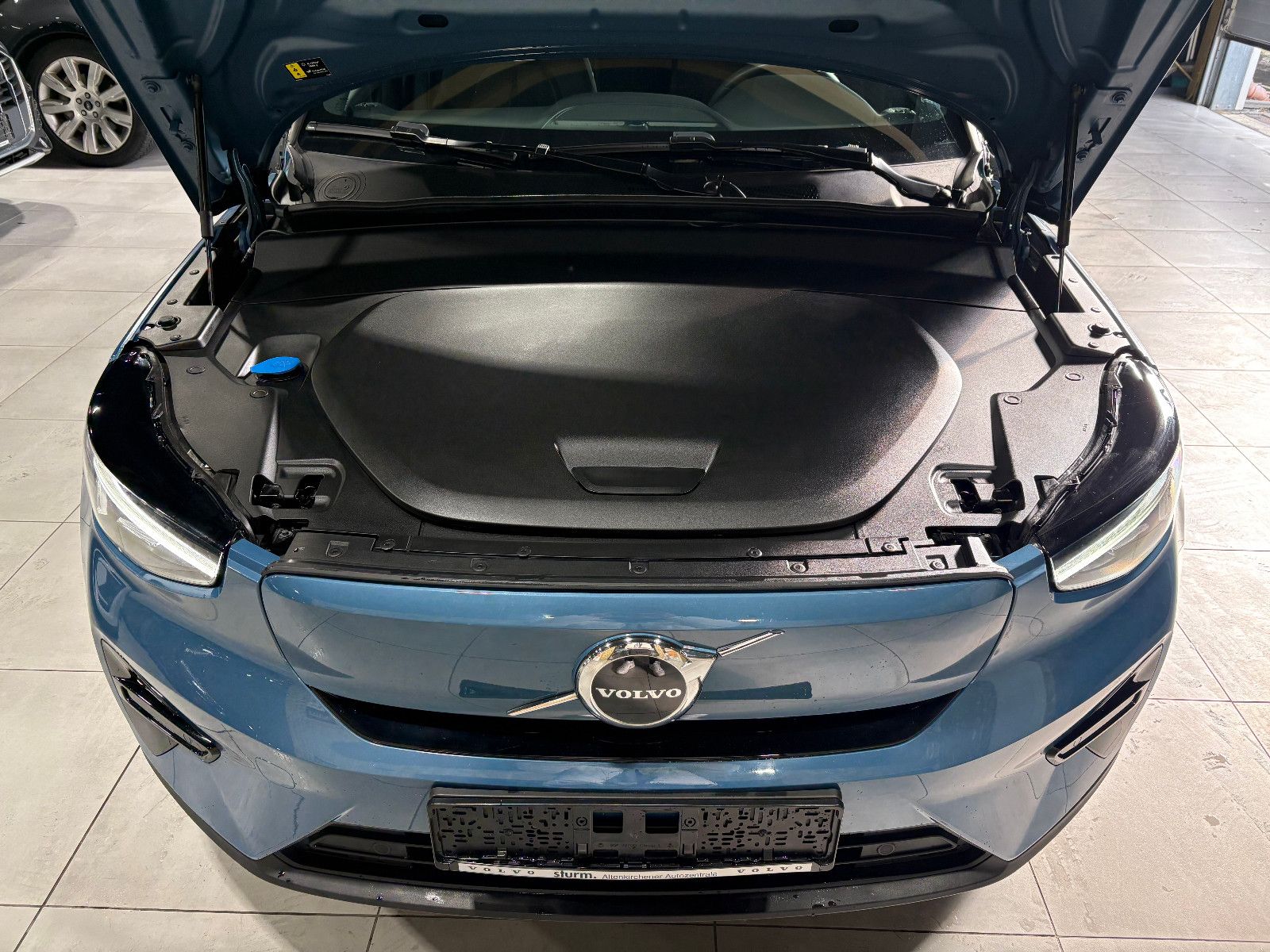 Fahrzeugabbildung Volvo XC 40 Core Plus Recharge Electric/KAMERA/CARPLAY
