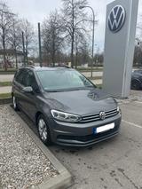Volkswagen Touran 1.6 TDI SCR Comfortline BMT Comfortline - VW Touran Gebrauchtwagen in Augsburg