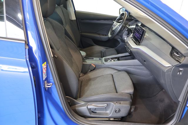 Skoda Octavia 2.0 TDI Clever CARPLAY+KAM+STDHZG+AHK