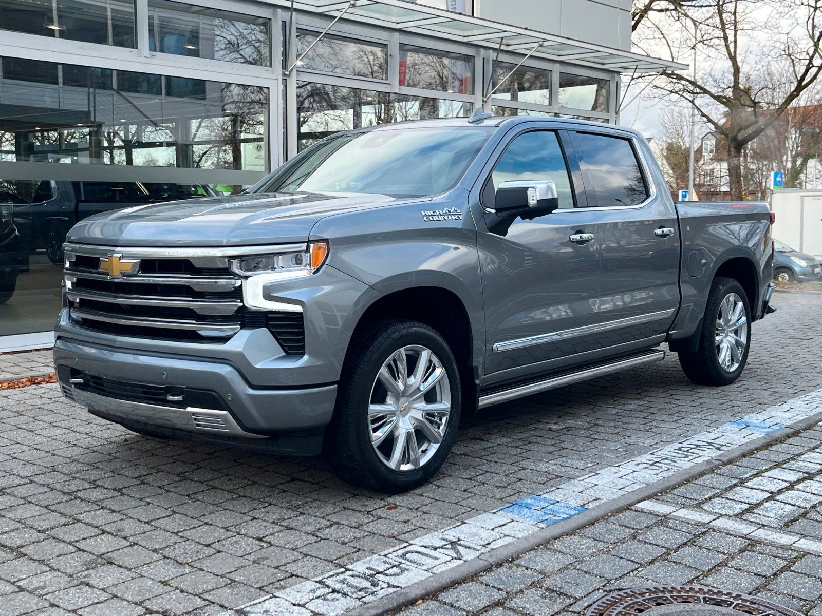 Fahrzeugabbildung Chevrolet Silverado 6.2 V8 High Country MY2025