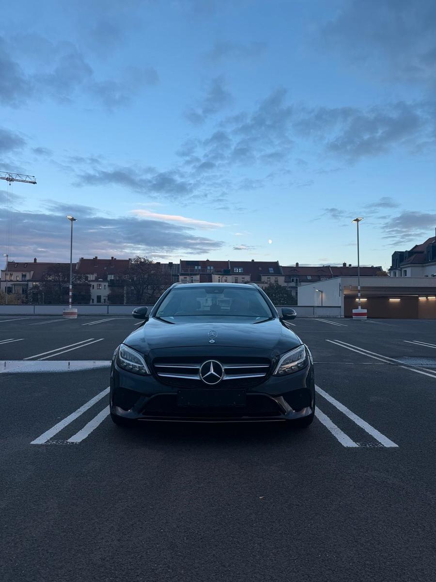 Mercedes-Benz C 220