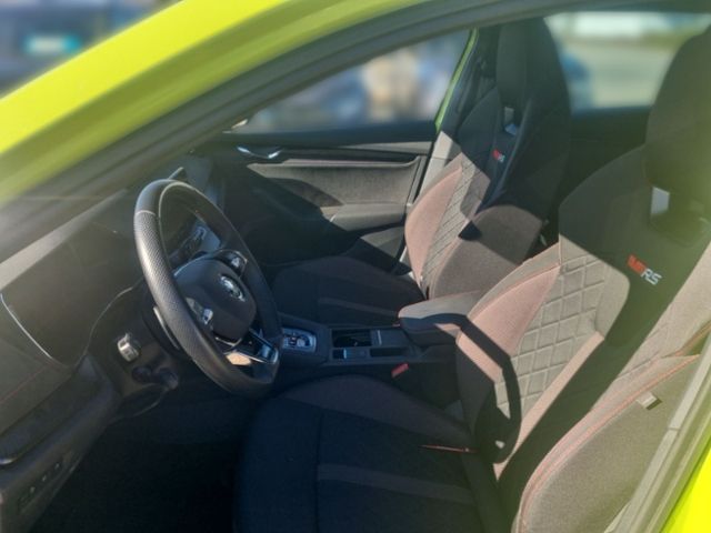 Fahrzeugabbildung SKODA Octavia Combi 1.4 TSI iV RS 180KW NAVI COLUMBUS