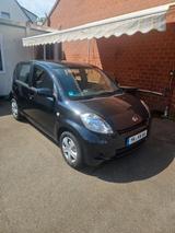 Daihatsu Sirion 1.0 - - schwarze Daihatsu Sirion