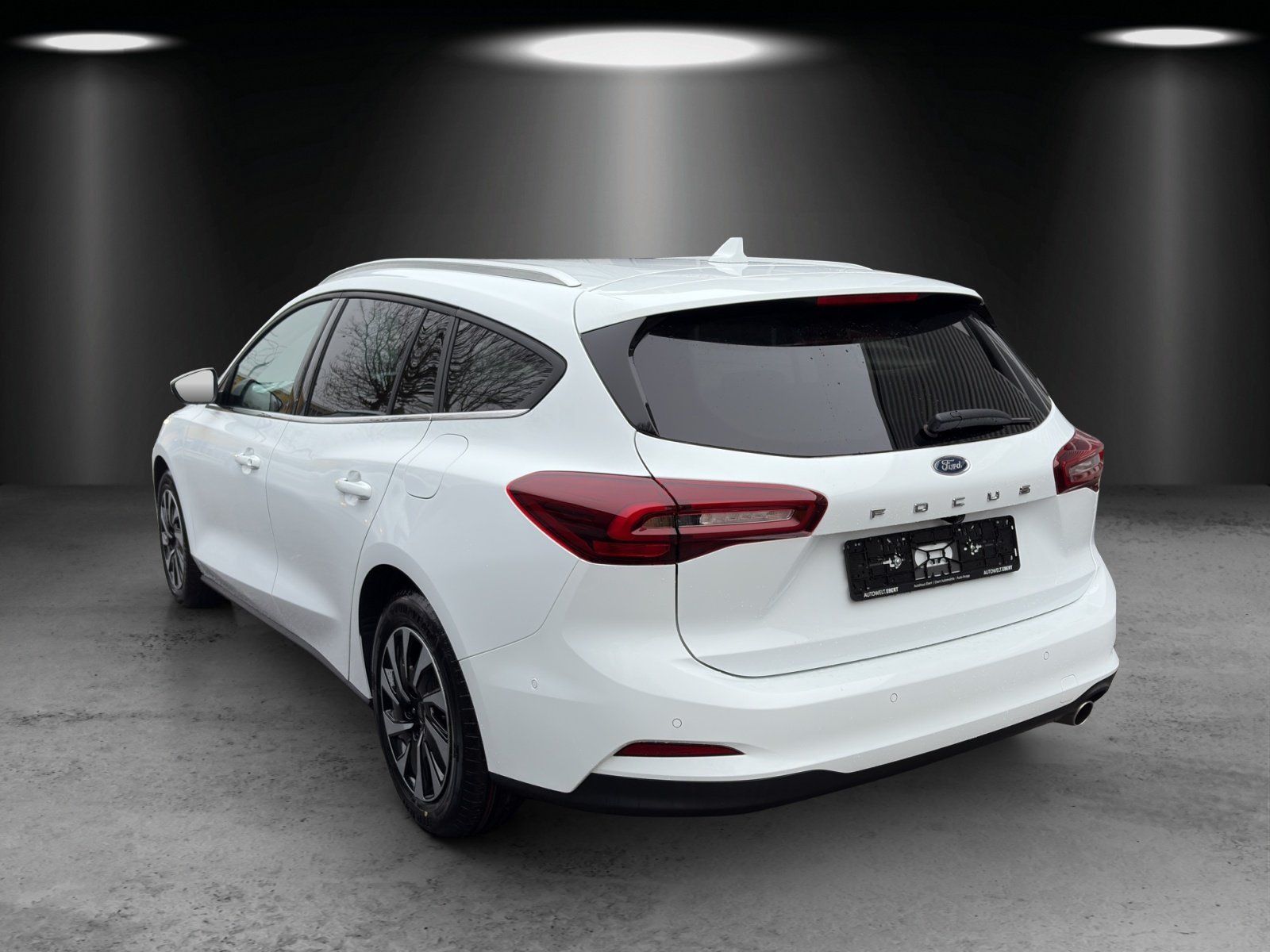 Fahrzeugabbildung Ford Focus Turnier Titanium Edition Fahrer Pak. Win.P
